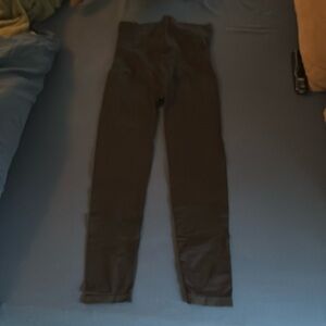 Black Leggings with Slim Fit and Smooth Material